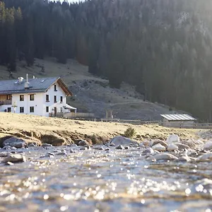  Lodge Rifugio Malga Ra Stua Italy