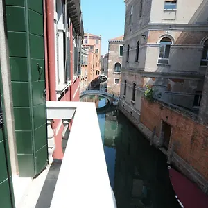 https://sunny-canal-a-c-wifi.hotelslidodijesolo.com